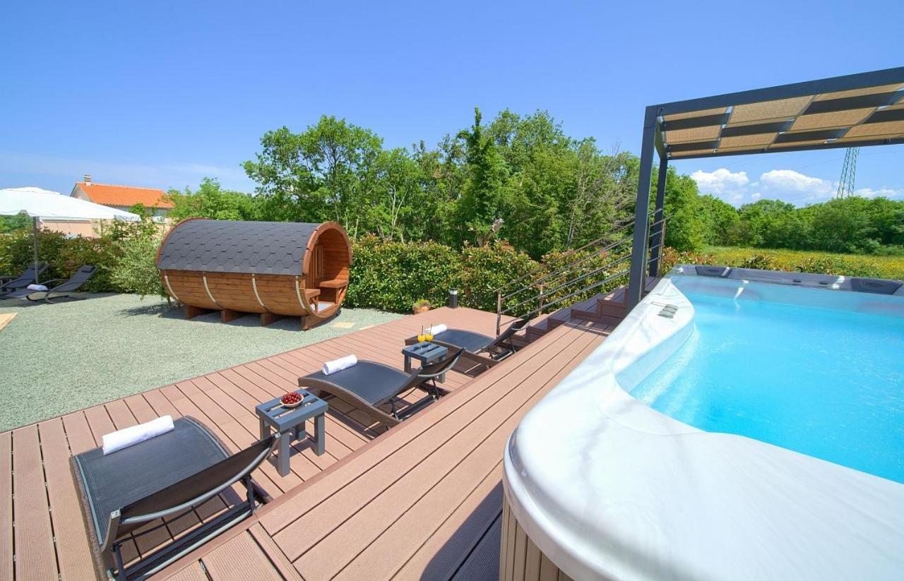Holiday House Sea & Sun Residence Rasopasno 外观 照片