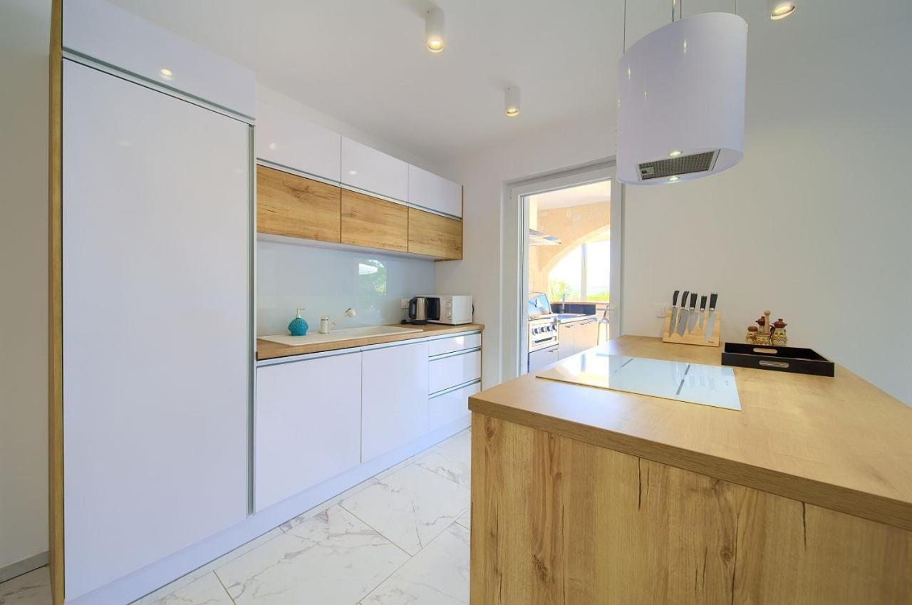 Holiday House Sea & Sun Residence Rasopasno 外观 照片
